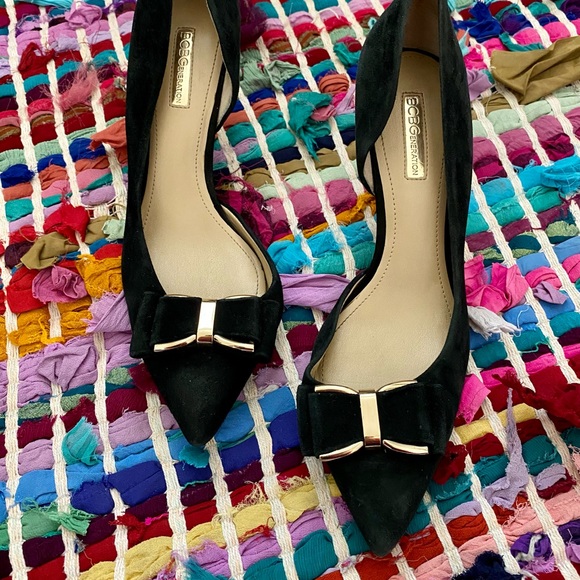 BCBGeneration Shoes - BCBGeneration black heels with bow